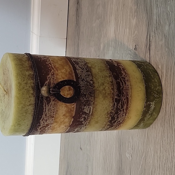 Pier 1 Citrus Cilantro Column Candle Green & brown 4x8" - Picture 3 of 8